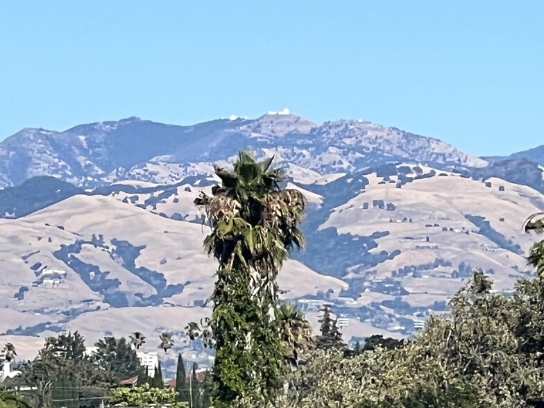 Building Photo - 1850 El Camino Real
