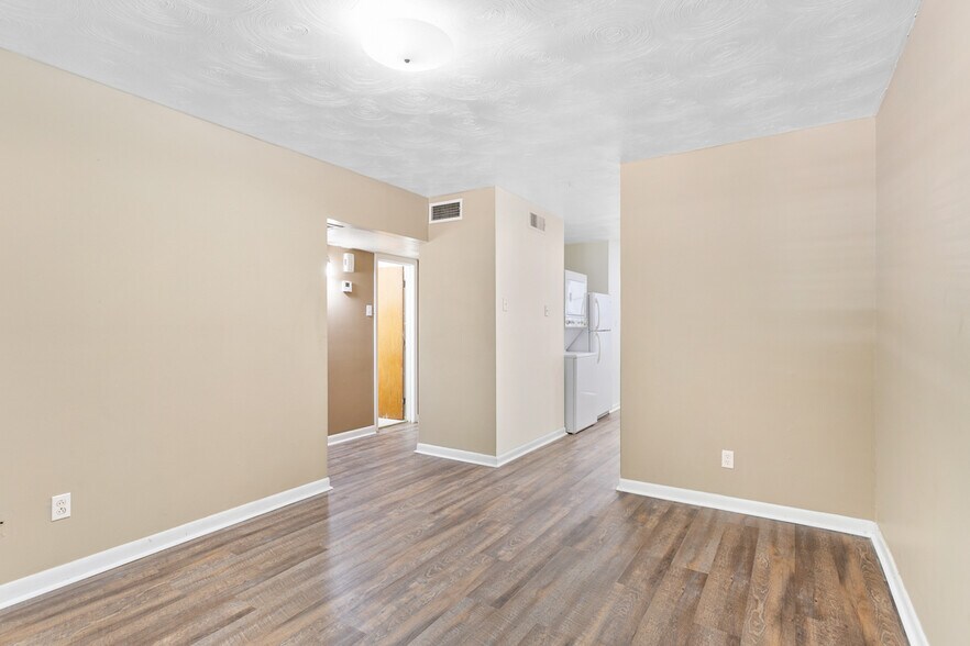 Building Photo - 2904 Windsor Ave