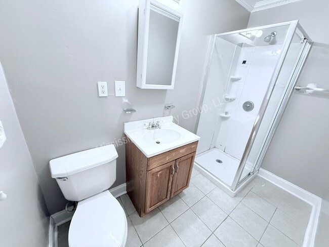 Building Photo - 1BR/1BA With Garage For Rent