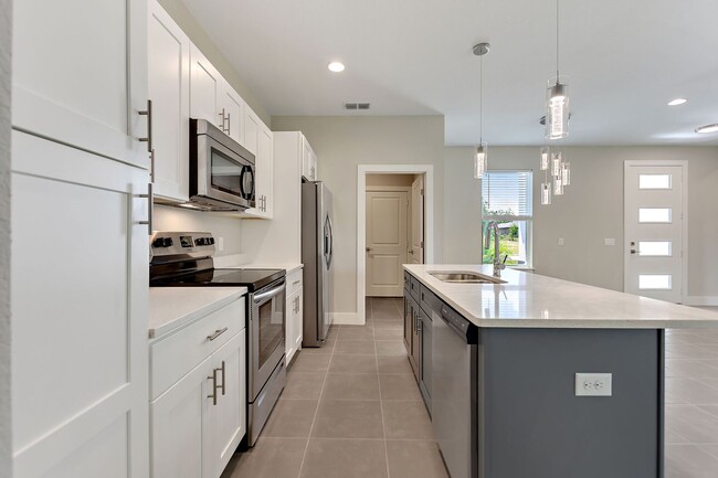 Building Photo - Deposit-Free! Modern, energy efficient hom...