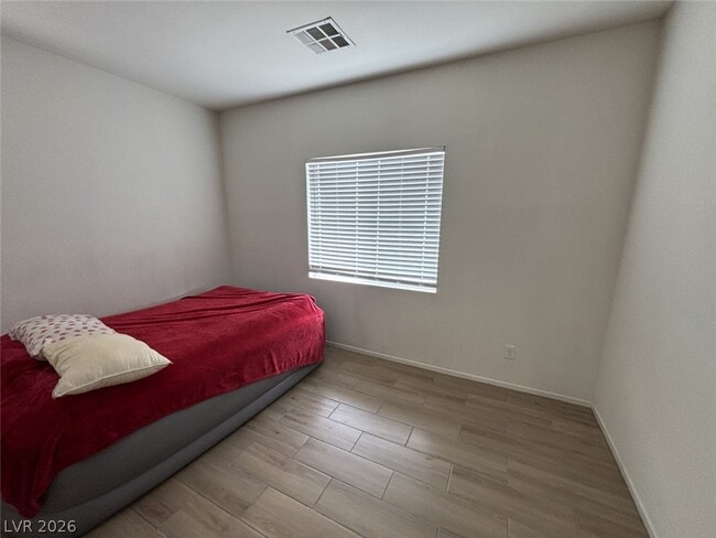 Building Photo - 5582 Sancho Throne Rd