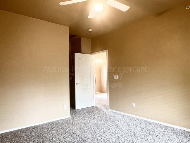 Building Photo - 3380 Apogee View