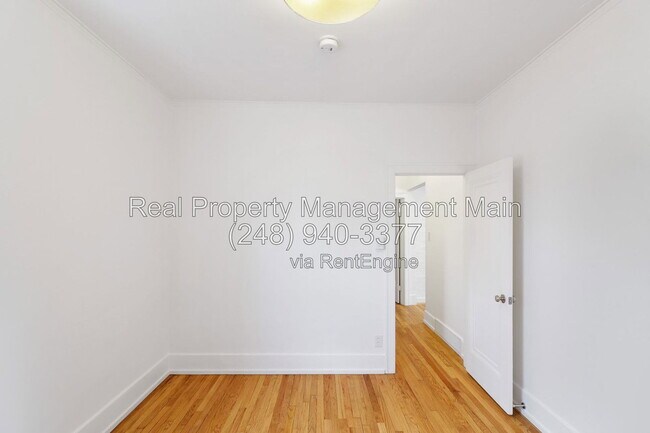 Building Photo - 12303 Klinger St