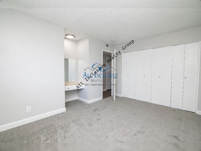 Building Photo - Gorgeous Duplex in Rancho Cordova!