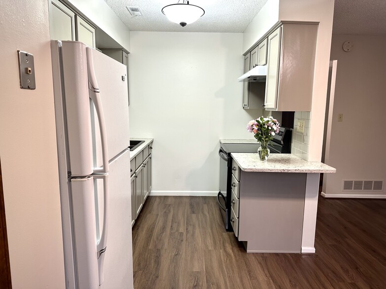 Building Photo - 1121 New Jersey St