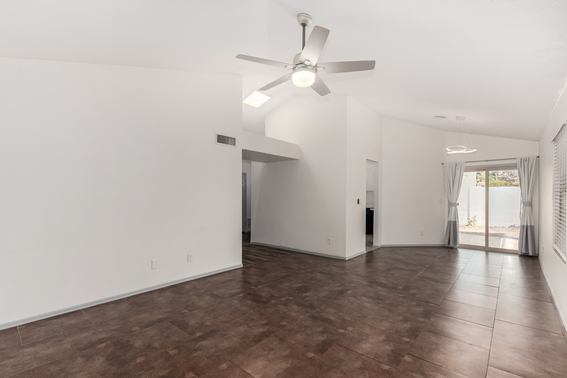 Building Photo - 3981 E South Fork Dr