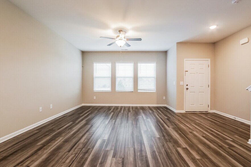 Building Photo - 364 Stone Arbor Wy