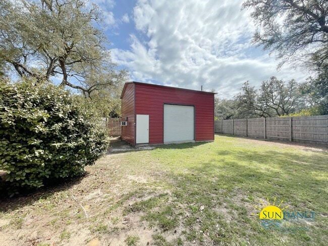 Building Photo - Spacious 4-Bedroom Home Minutes from Eglin AFB with a great home gym!