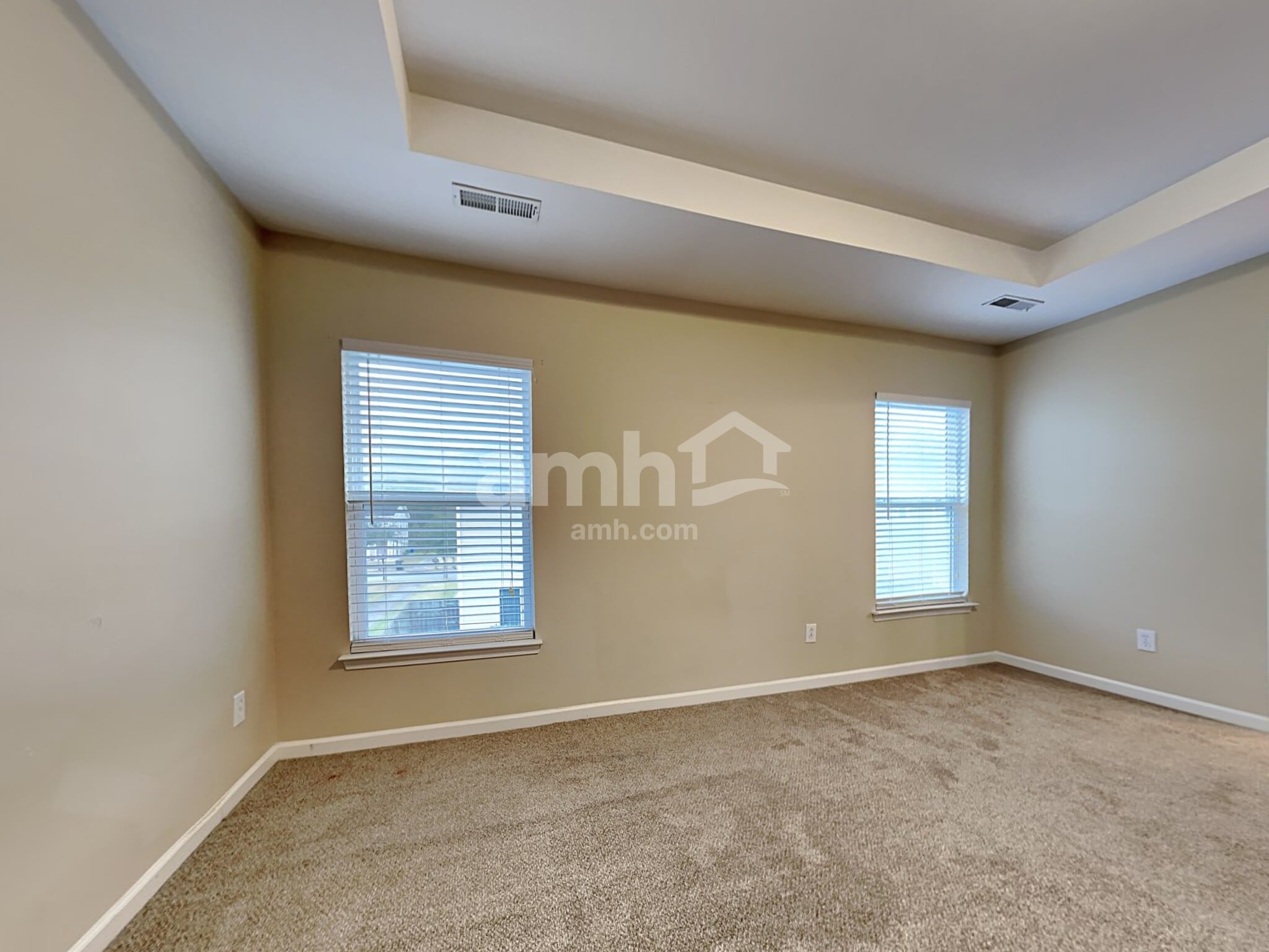 Building Photo - 8821 Shadowglen Dr