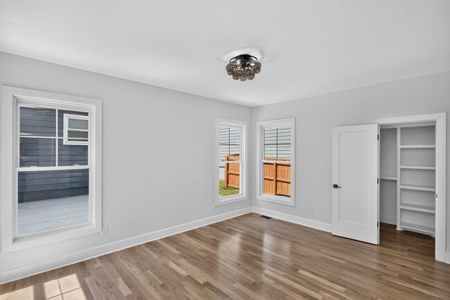 Building Photo - 2408B 14th Avenue N