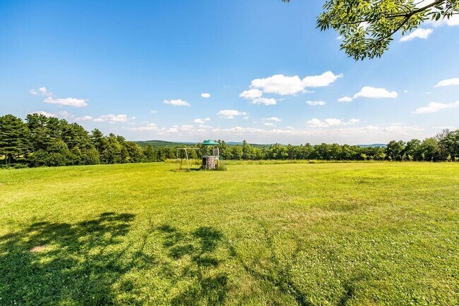 Building Photo - 310 Berry Pond Rd