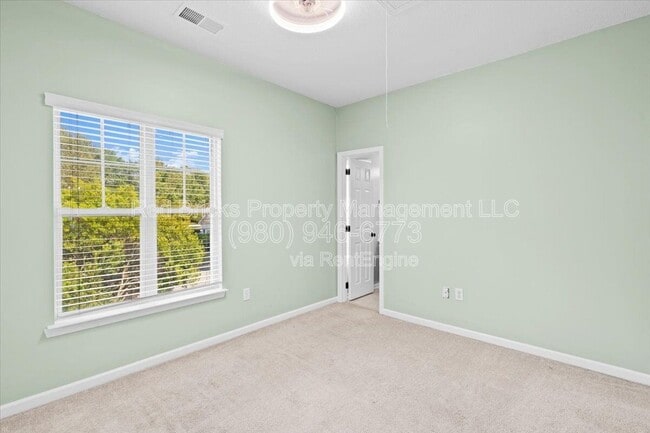 Building Photo - 6443 Mallard View Ln