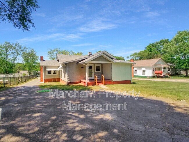 Building Photo - 311 Mc Dowell St