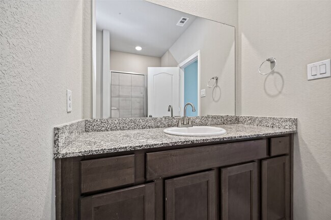 Building Photo - 25937 Northpark Birch Dr