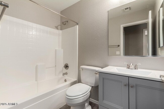 Building Photo - 574 W Kingman Dr