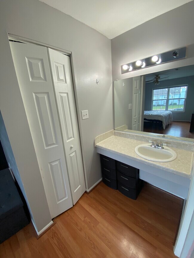 Building Photo - 610 Zephyr Ct