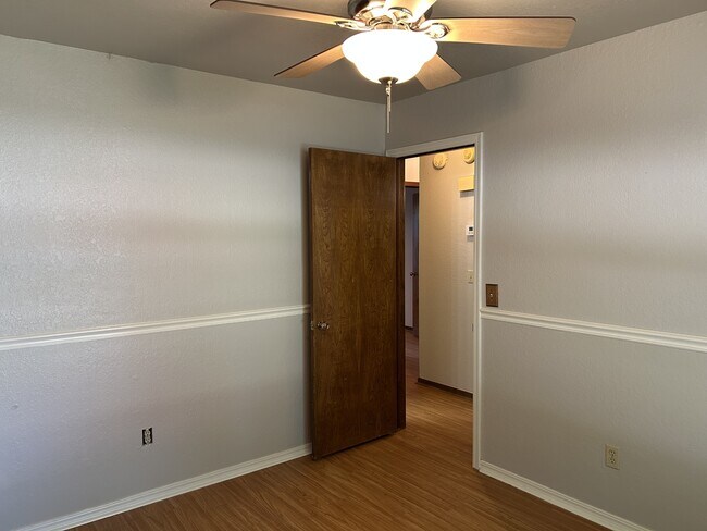 Building Photo - 4900 Smoking Oaks Dr