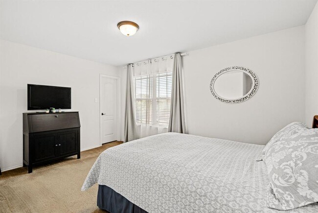 Building Photo - 122 Mancos Dr