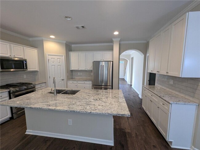 Building Photo - 4920 Hidden Meadow Dr