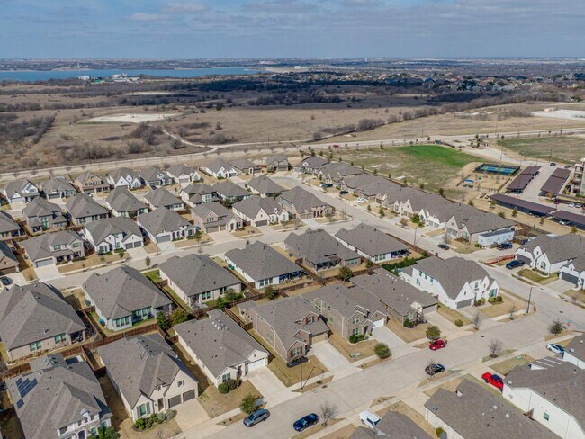 Building Photo - 7412 Winterbloom Wy