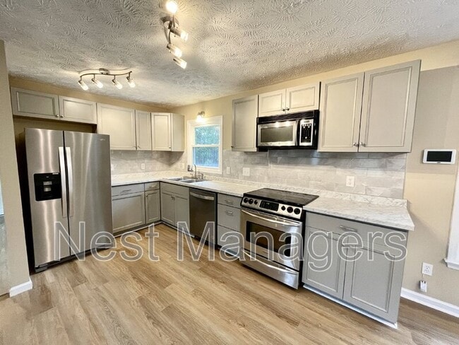 Building Photo - 623 Daharan Dr