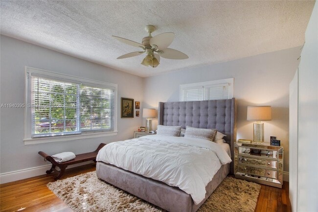 Building Photo - 2985 SW 13th St