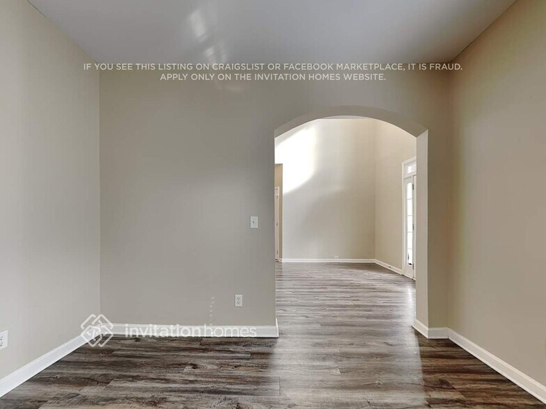 Building Photo - 3940 Lakeside Blvd