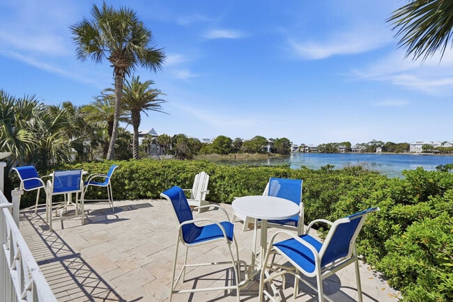 Building Photo - 419 Lakefront Dr