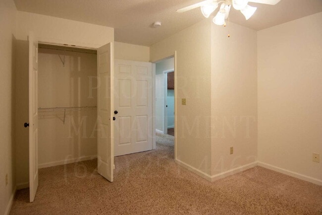 Building Photo - 2 bedroom, 2 bath duplex in Oklahoma