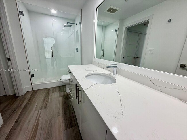 Building Photo - 550 Okeechobee Blvd