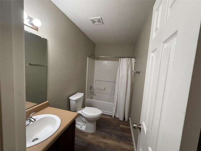 Building Photo - 11524 Ashbrook Dr