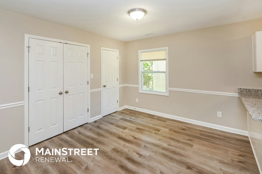 Building Photo - 6145 Loch Arbor Ln