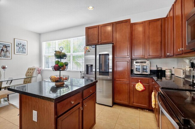 Building Photo - 2705 SW 119th Way