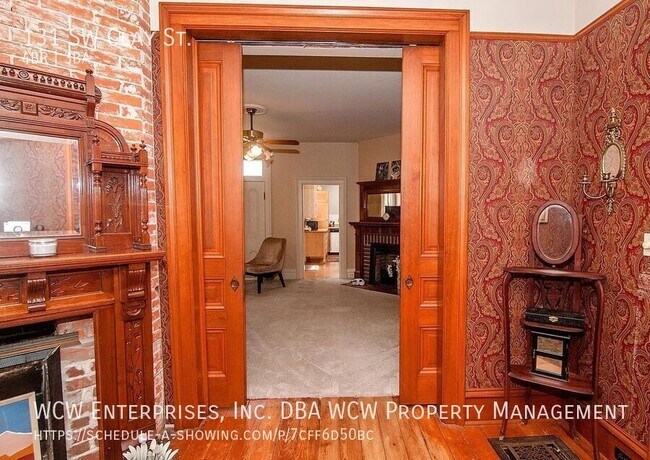 Building Photo - 131 SW Clay St