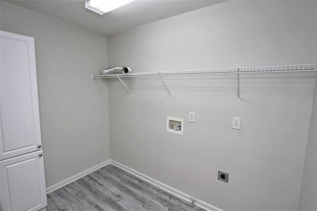 Building Photo - 2210 Orchard Park Cir NW