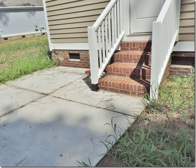 Building Photo - 4843 Jamestown Dr NW