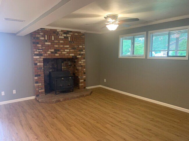 Building Photo - 4213 Tyler Way