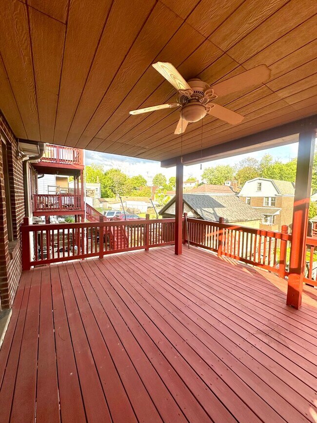 Building Photo - Updated 1 Bed/1 Bath Apartment in Greenfield - Private Deck, Central Heat & AC - Water/Sewage Inc...