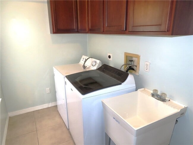 Building Photo - 110 Melton Ave