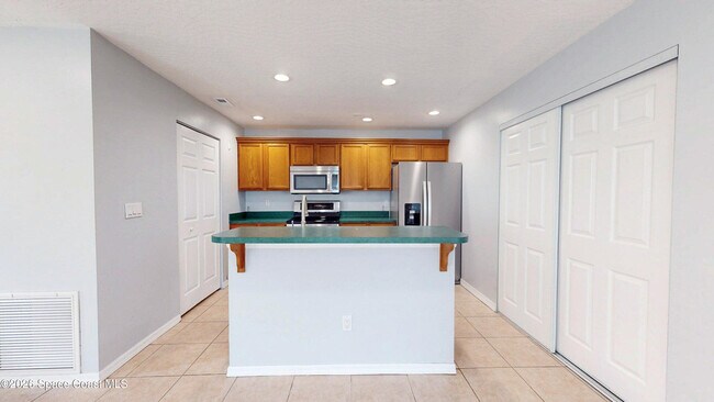 Building Photo - 234 Johnson Ave