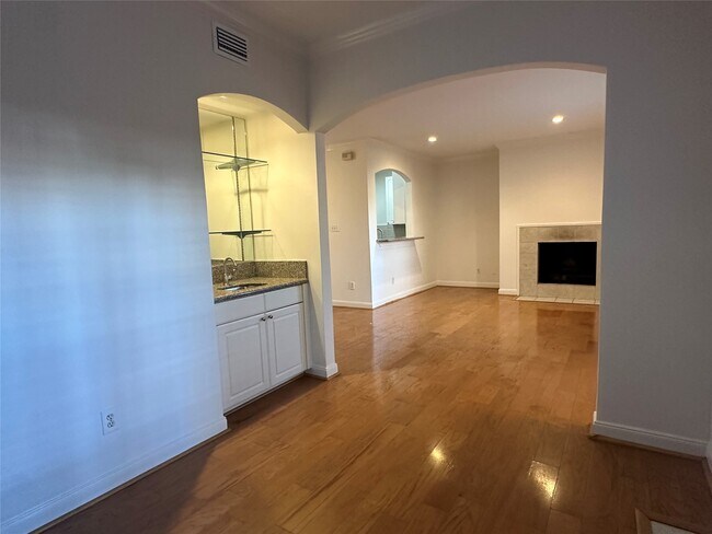 Building Photo - 2001 Bering Dr