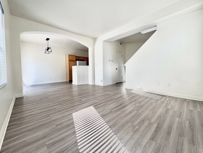Building Photo - 1553 Vivante Way