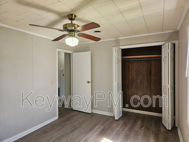 Building Photo - 119 2nd Ave