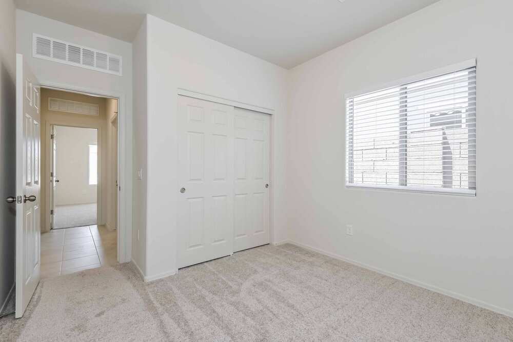 Building Photo - 836 W Calle Falerno