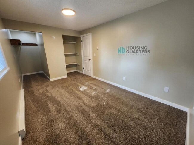 Building Photo - 2210 W Boone Ave