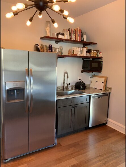 Kitchen - 811 Lowry Ave NE