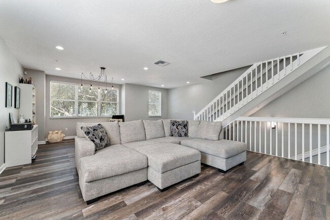 Building Photo - 500 Pacific Grove Dr