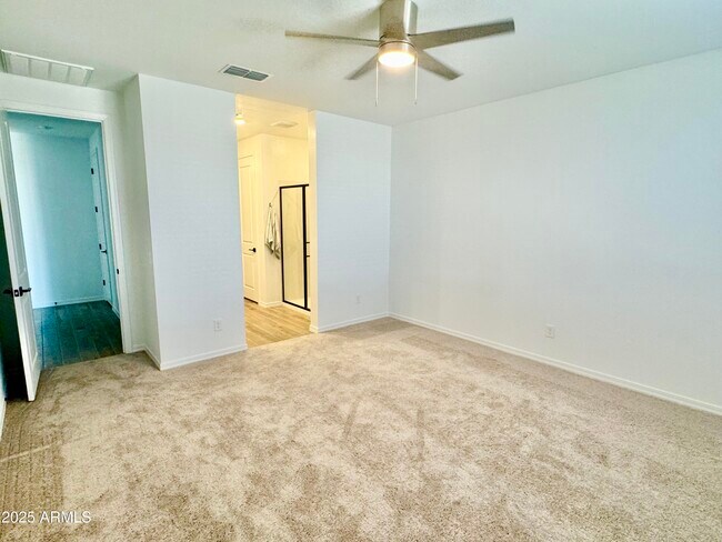 Building Photo - 2336 Homesteaders Rd