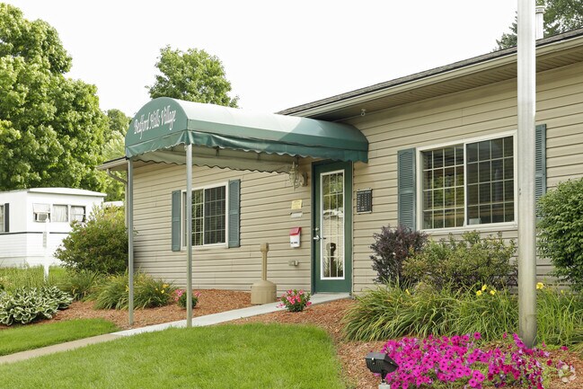 Bedford Creek Apartments Bedford Creek Apartments