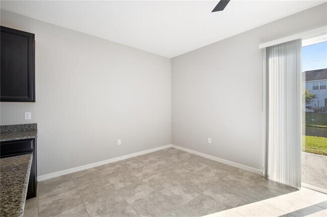 Building Photo - 7042 Summer Holly Pl